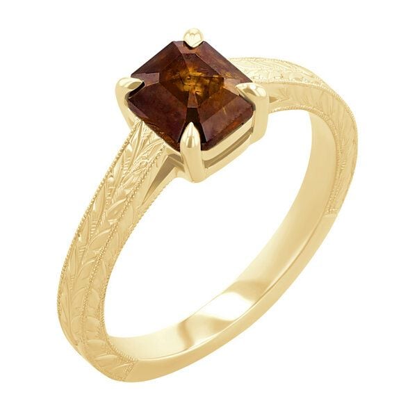 Eppi Von Hand gravierter Ring mit einem Salt and Pepper Diamanten in Emeraldschliff Arlena - Ringe | Nachhaltige Produkte