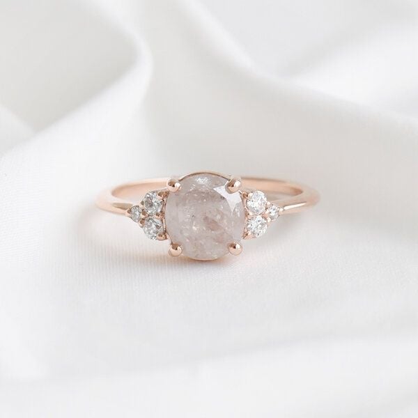Eppi Goldener Ring mit einem Salt and Pepper Diamanten Agathe - Ringe | Nachhaltige Produkte