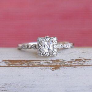 Eppi Vintage-Ring mit glänzenden Diamanten Venera - Ringe | Nachhaltige Produkte