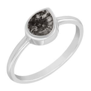 Eppi Goldener Ring mit Salt´n´Pepper Pear-Diamant Luna - Ringe | Nachhaltige Produkte